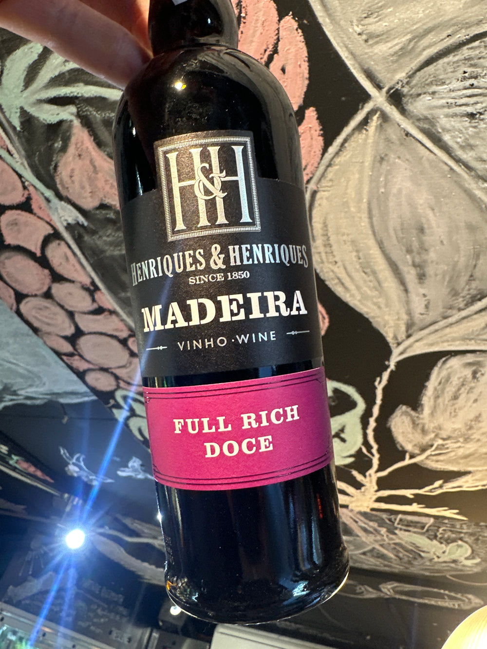 Henriques & Henriques Finest Medium Dry 5YO 500ml